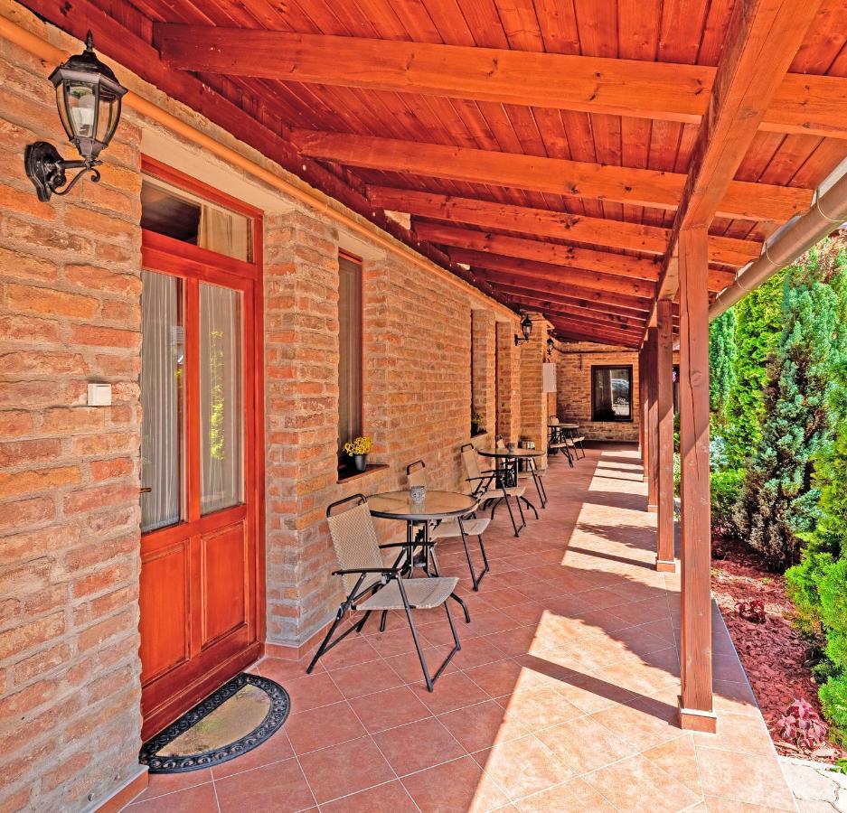 Varazsko Apartman Gyula Εξωτερικό φωτογραφία